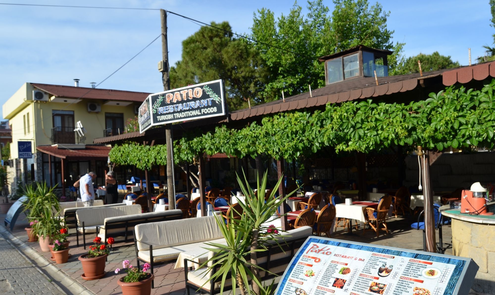 Patio 5*